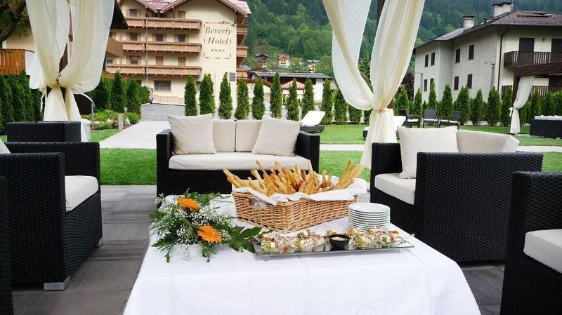 Beverly Hotel Pinzolo Buitenkant foto