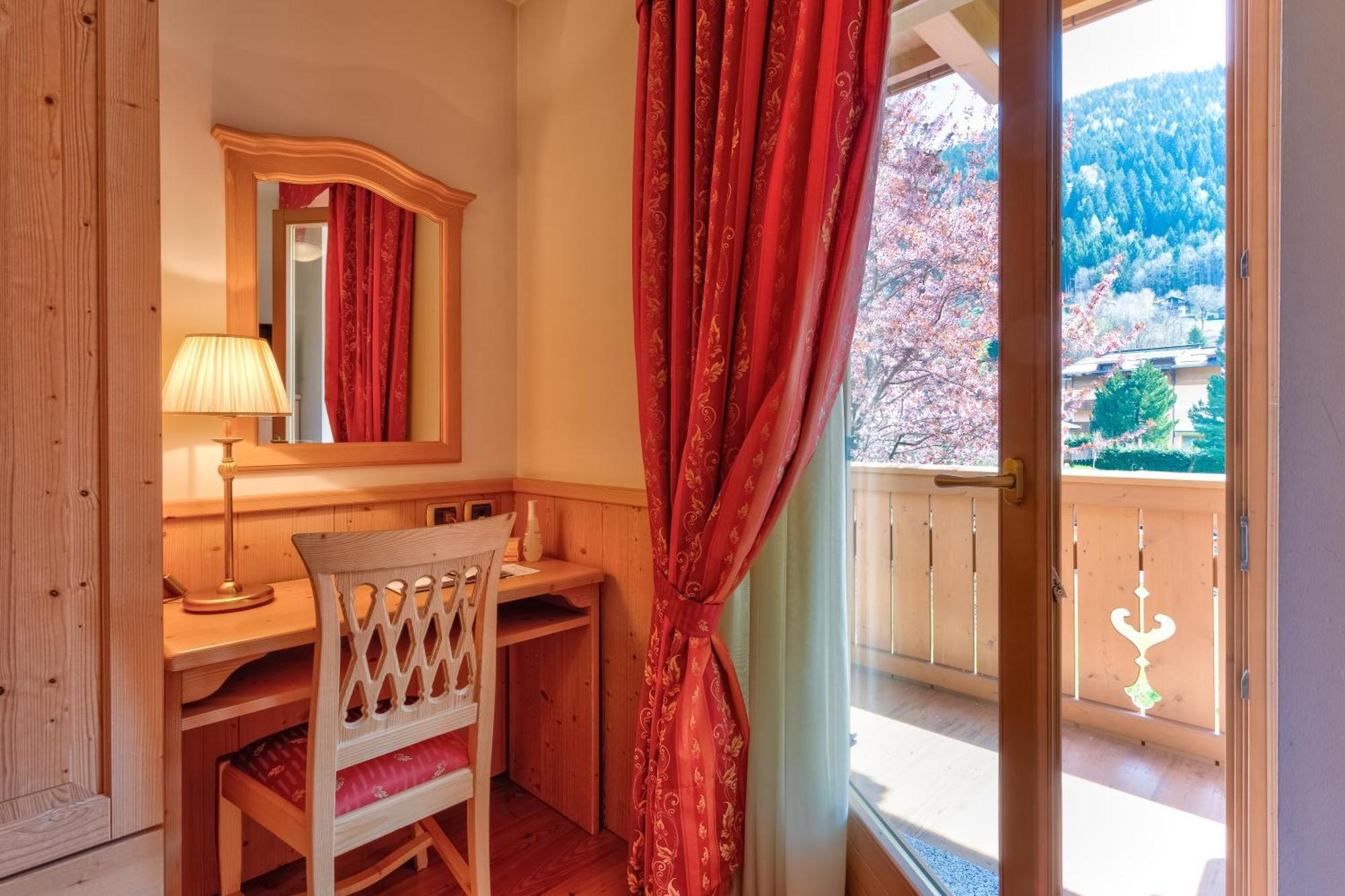 Beverly Hotel Pinzolo Kamer foto