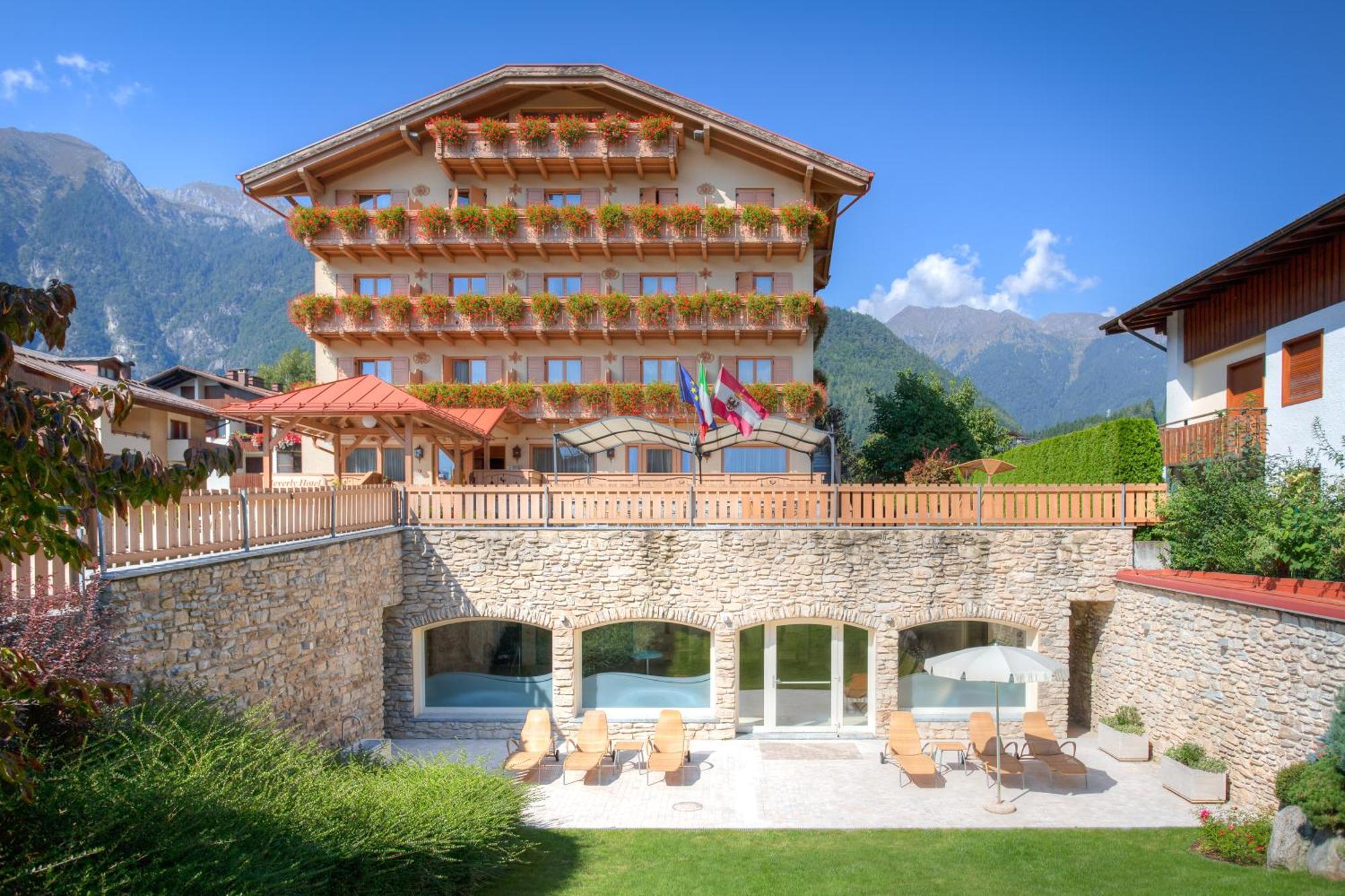 Beverly Hotel Pinzolo Buitenkant foto