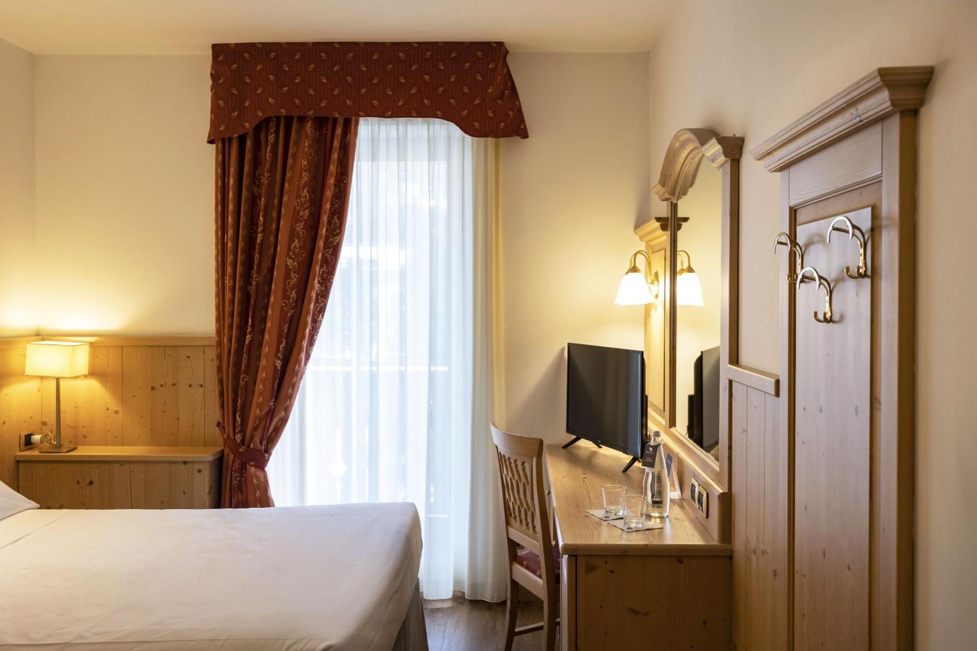 Beverly Hotel Pinzolo Kamer foto